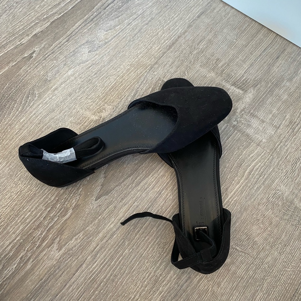 NWOT Black Ankle Strap Flats